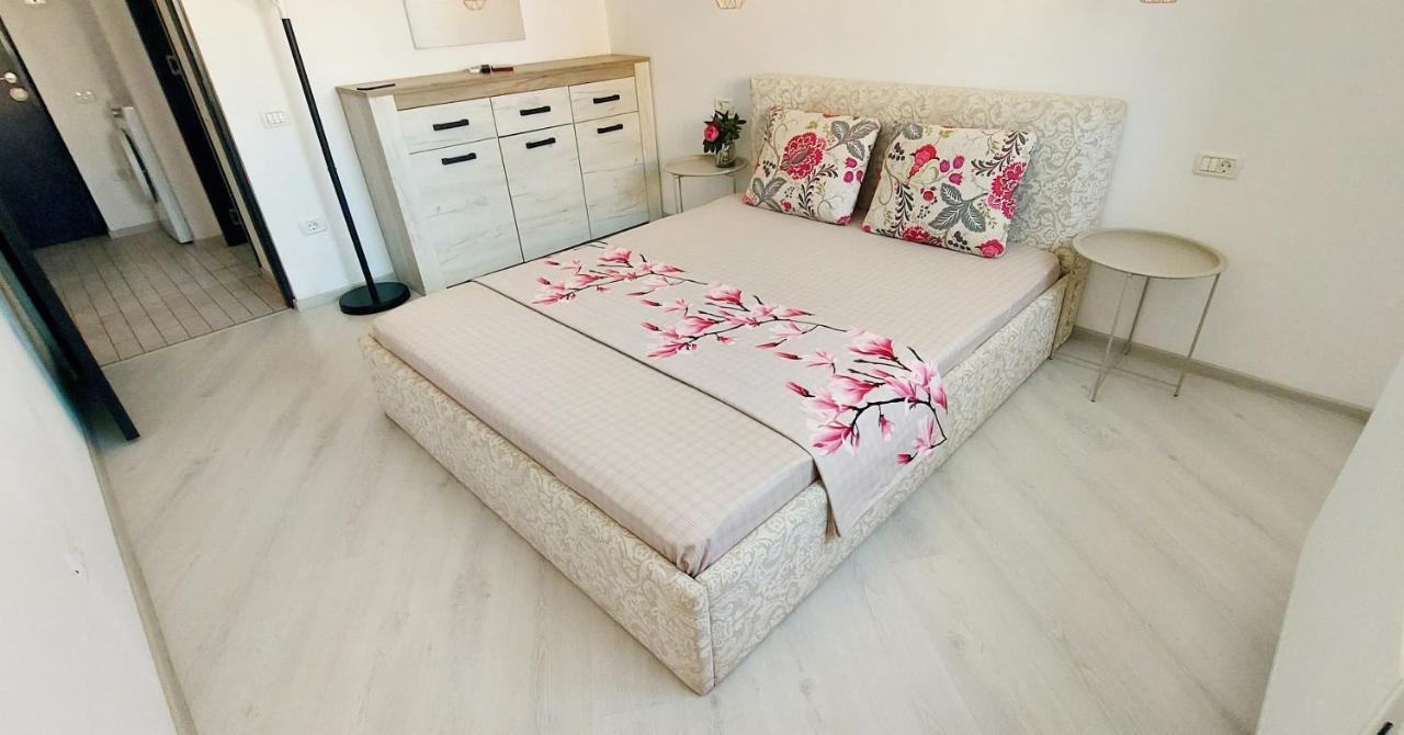 Daisy Apartament Năvodari Екстериор снимка